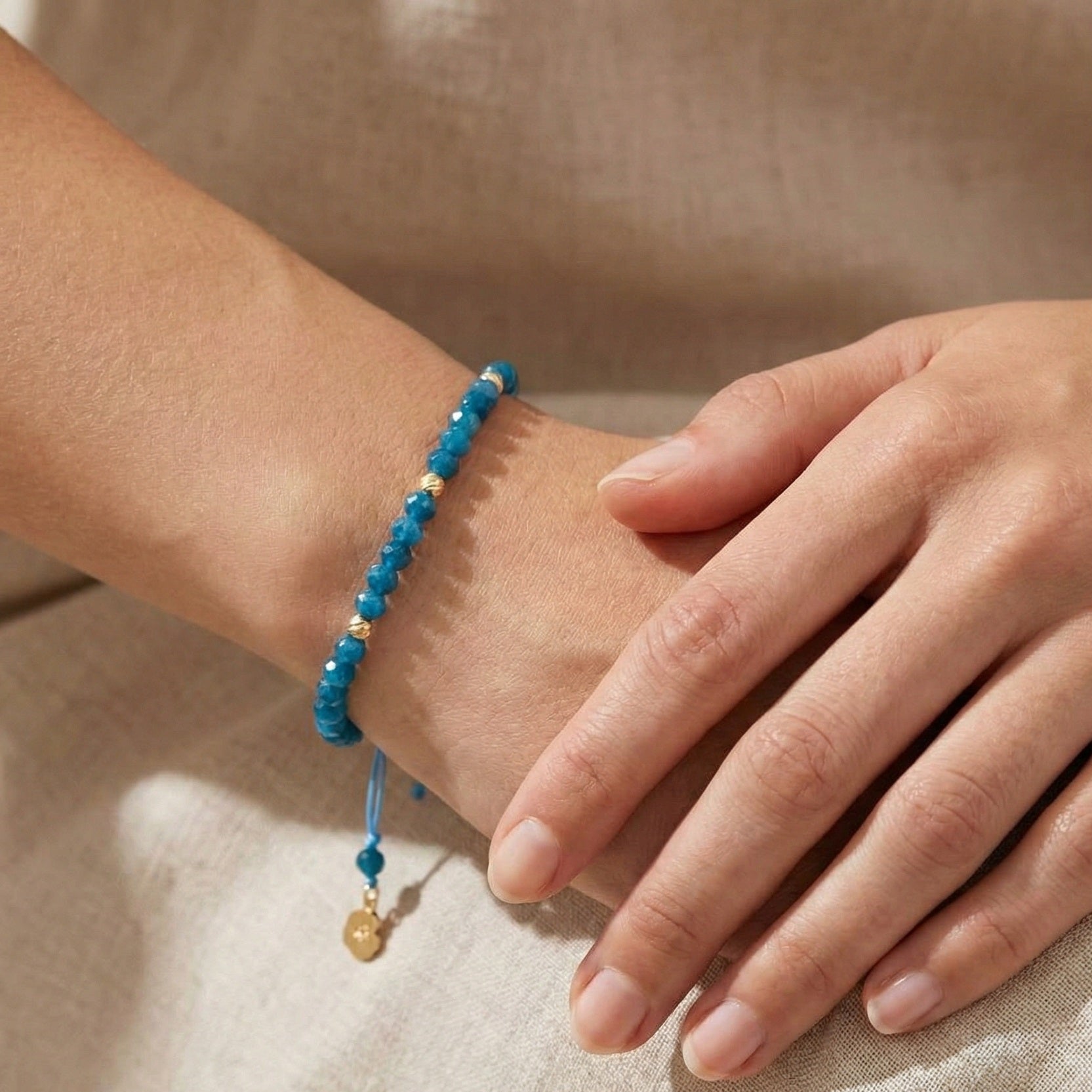 18K Gold & Turquoise Gemstones Cord Bracelet